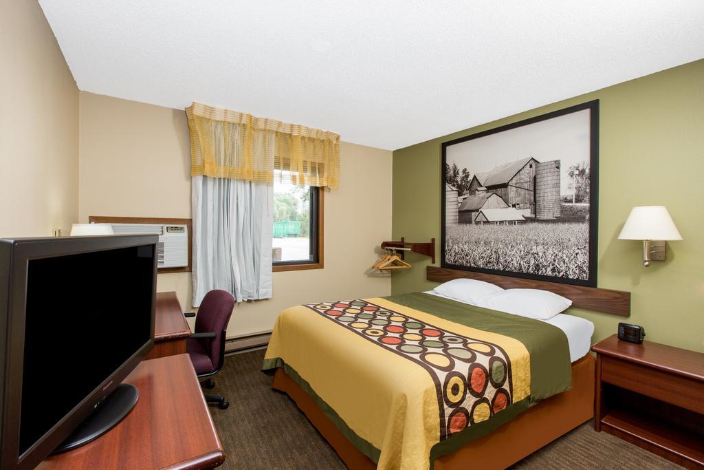 Hotel Super 8 By Wyndham 2*
